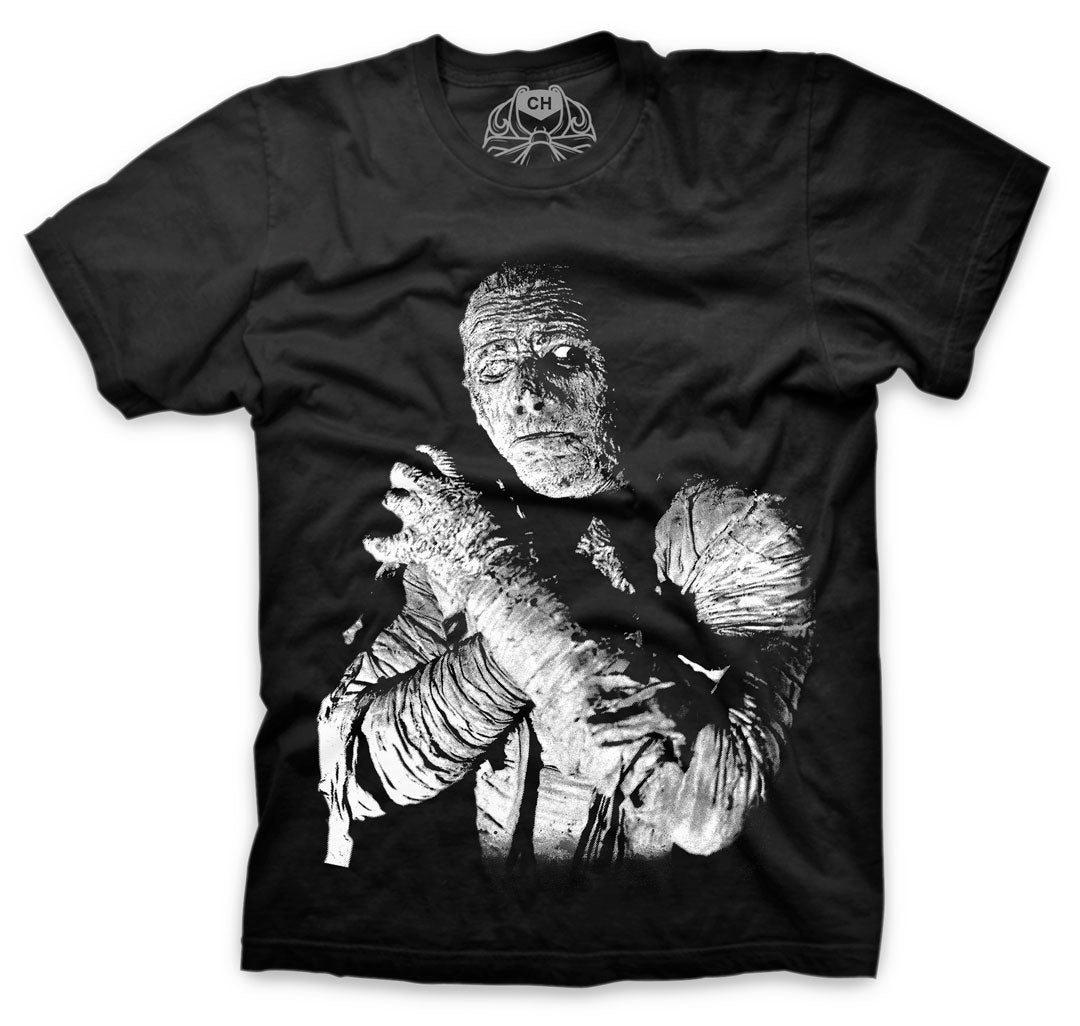 Playera negra de La momia